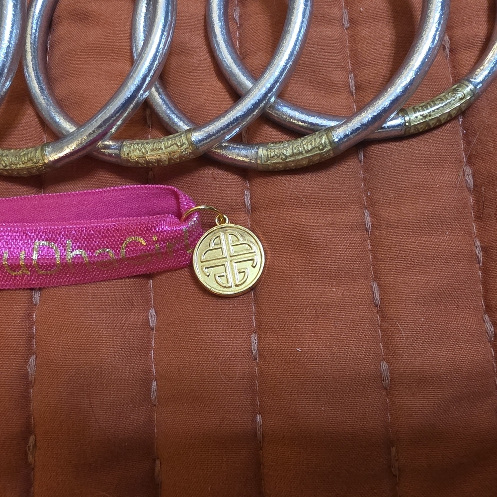 Budhagirl AWB Serenity Prayer bangles in SILVER size MEDIUM - Picture 3 of 4